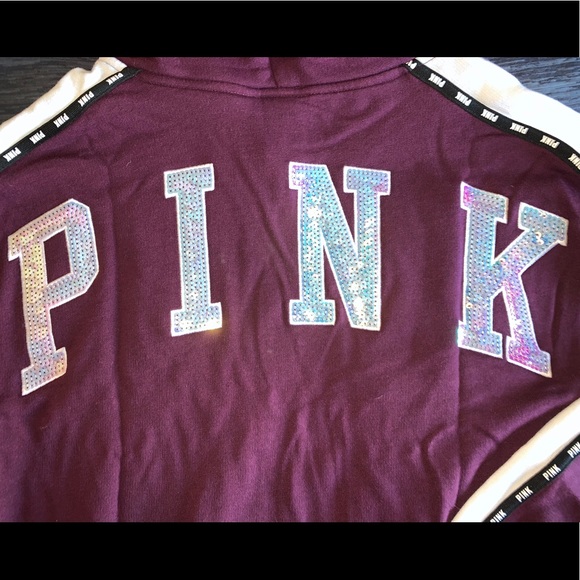 NWOT S VS PINK maroon hoodie with black faux fur - Picture 4 of 4